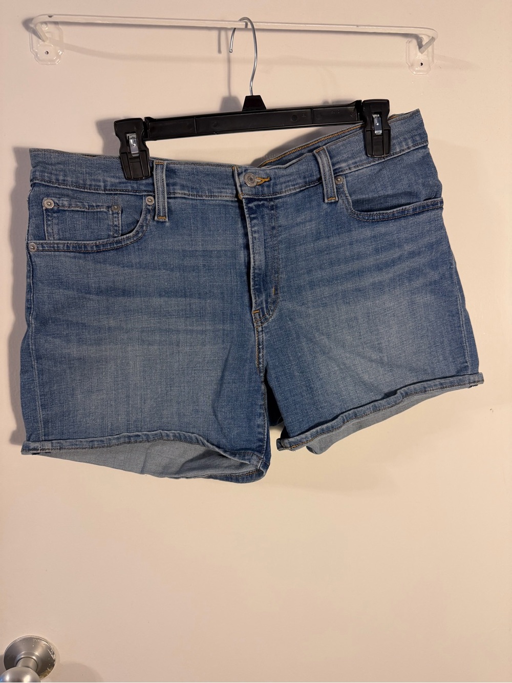 Levi’s Mid-Length Light Blue Denim Shorts - Size 32